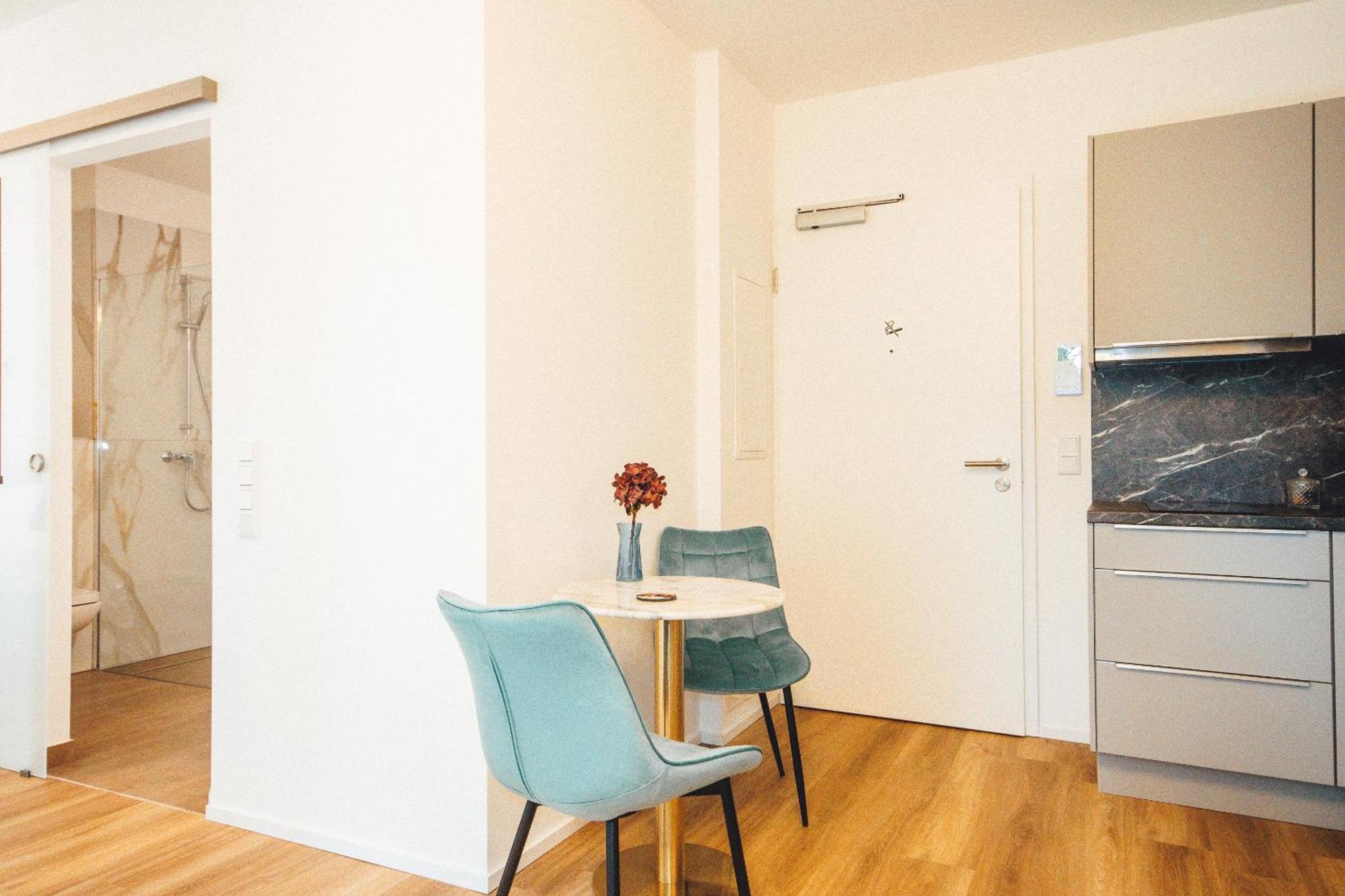 The Wos Apartments เมินเคงลัดบาค ภายนอก รูปภาพ